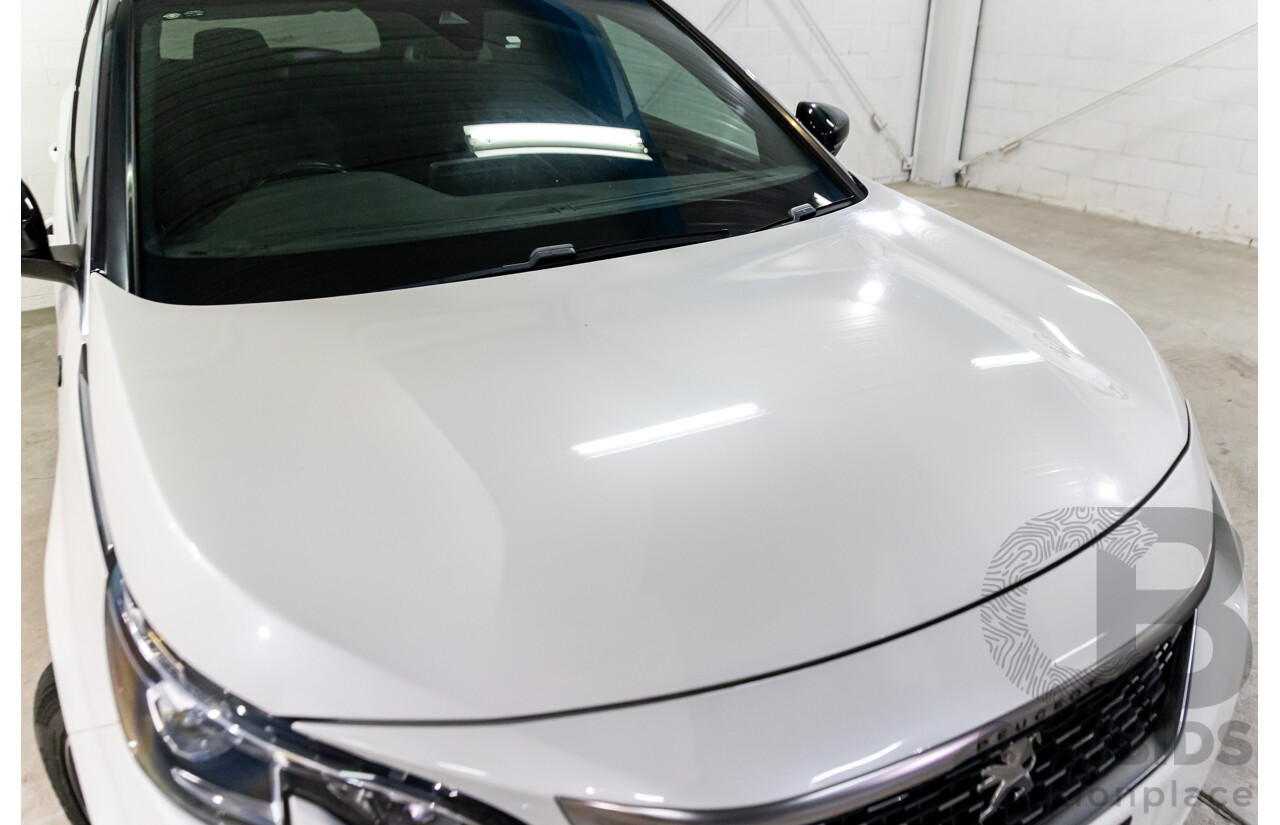 02/2018 Peugeot 5008 GT Line (FWD) P87 MY18.5 4d Wagon Pearl White Turbo 1.6L - 7 Seater