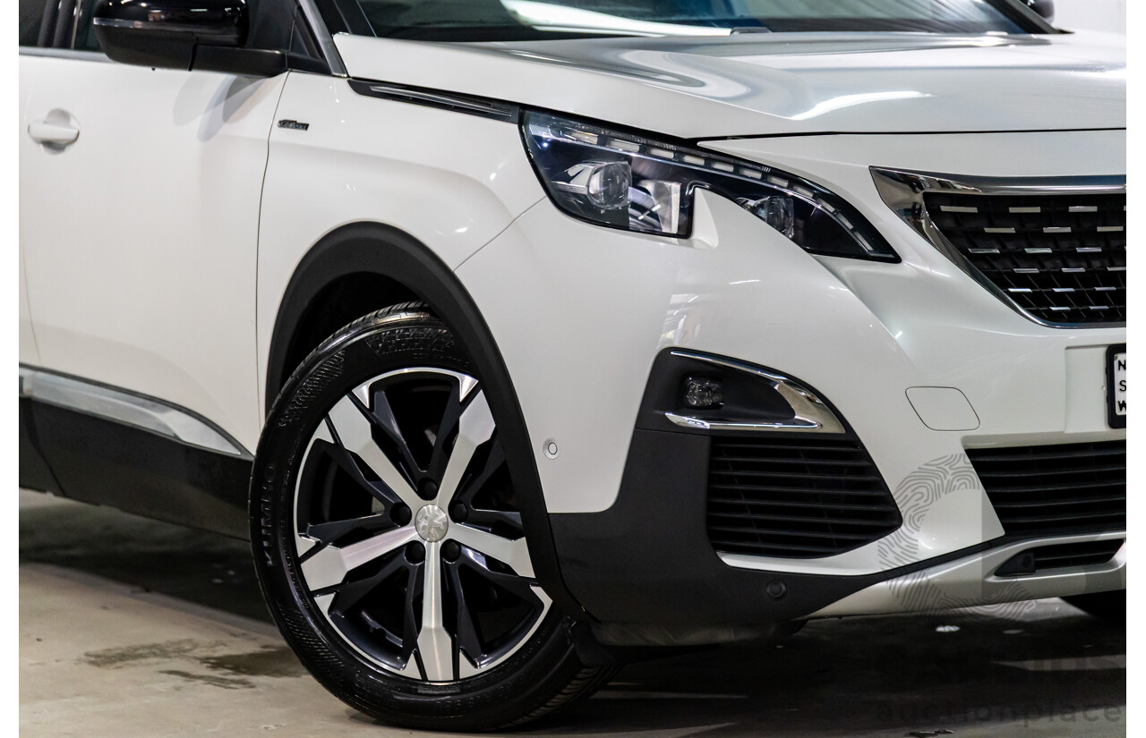 02/2018 Peugeot 5008 GT Line (FWD) P87 MY18.5 4d Wagon Pearl White Turbo 1.6L - 7 Seater