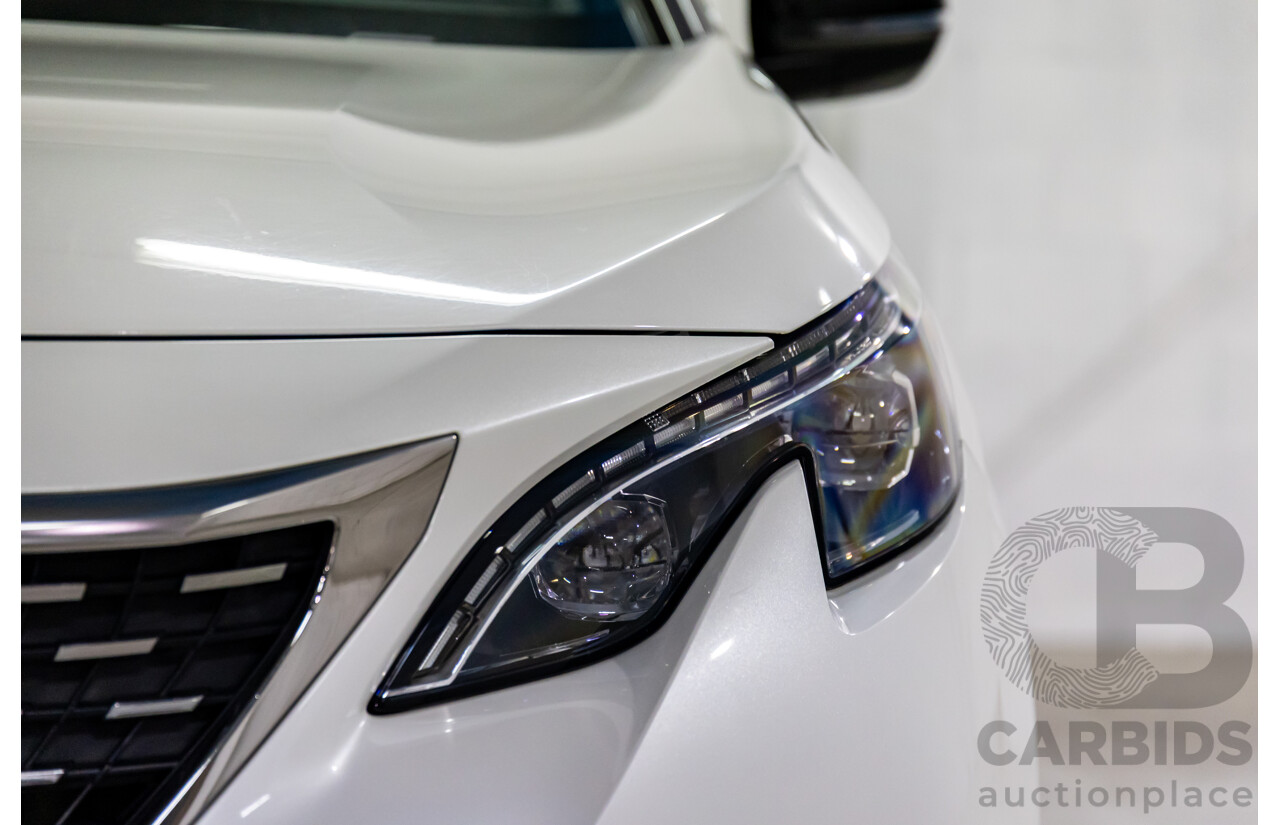 02/2018 Peugeot 5008 GT Line (FWD) P87 MY18.5 4d Wagon Pearl White Turbo 1.6L - 7 Seater