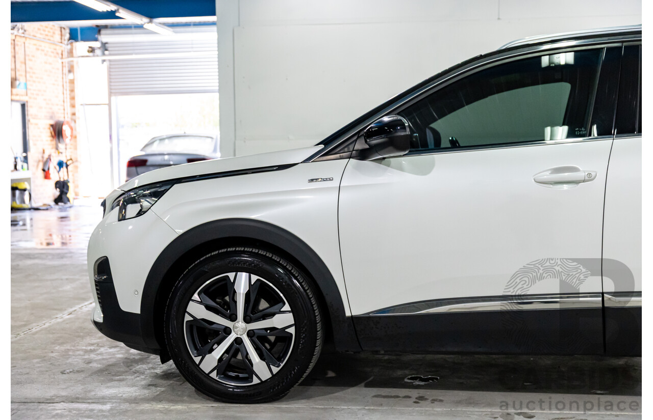 02/2018 Peugeot 5008 GT Line (FWD) P87 MY18.5 4d Wagon Pearl White Turbo 1.6L - 7 Seater