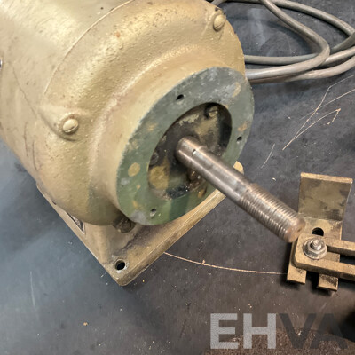 Cromption Parkinson SC8202A 8'' Bench Grinder