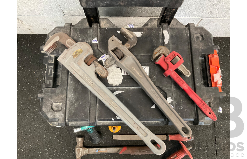 Tactix Modular Rolling Toolbox with Lift-Out Carry Tray with Assorted Tools