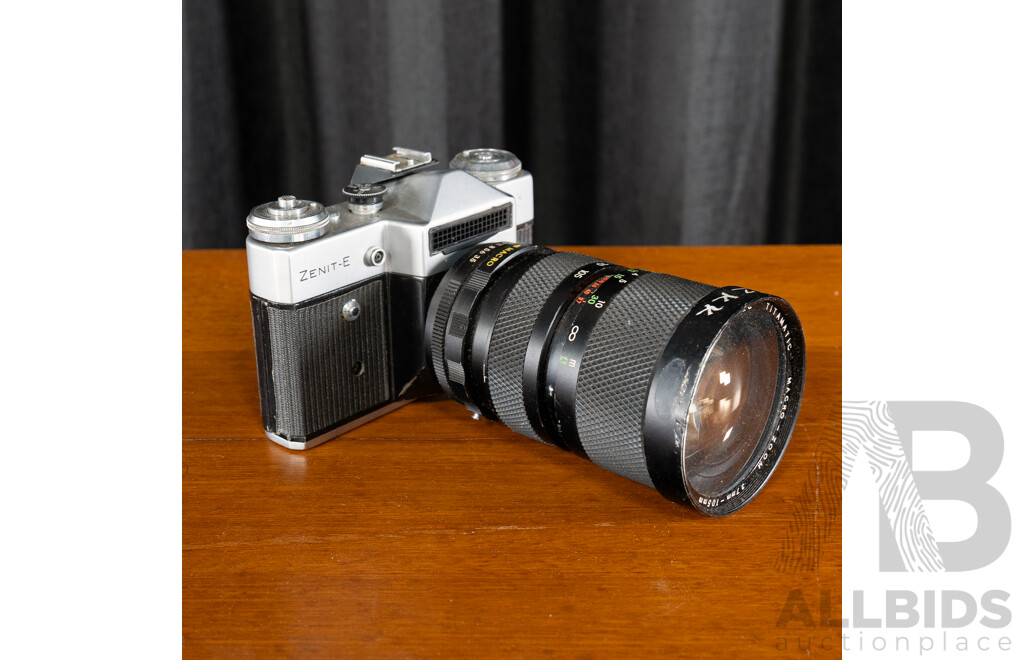 Vintage Zenite-ER 35mm SLR Camera with Zoom Lens