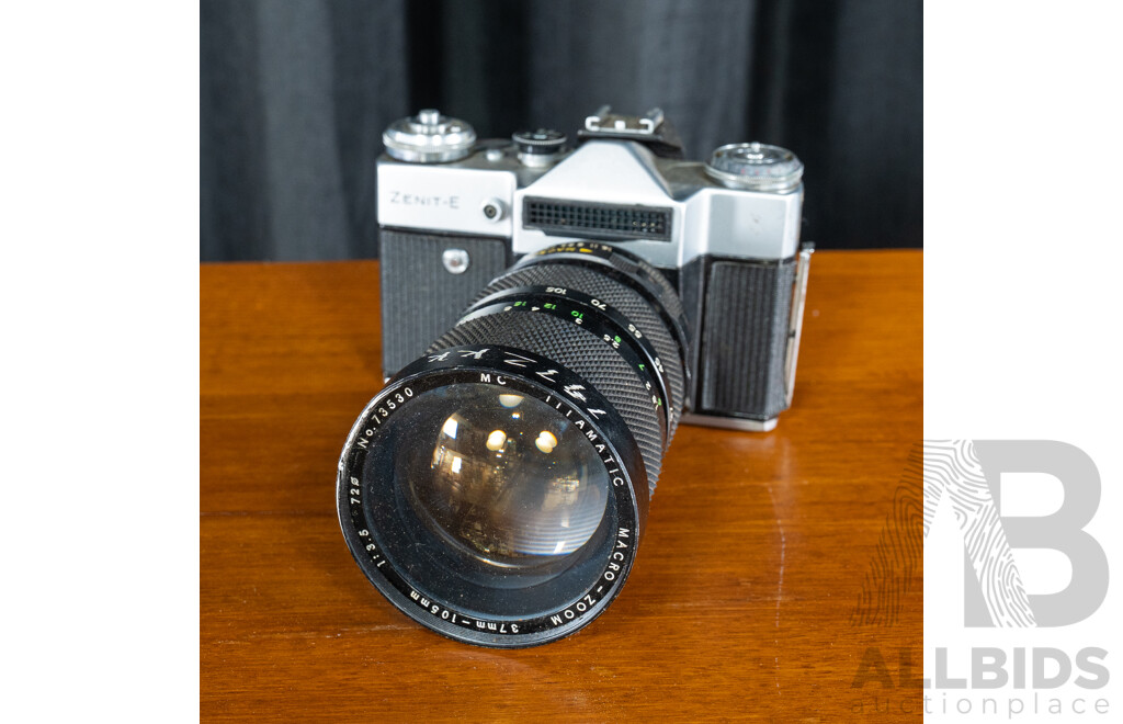 Vintage Zenite-ER 35mm SLR Camera with Zoom Lens