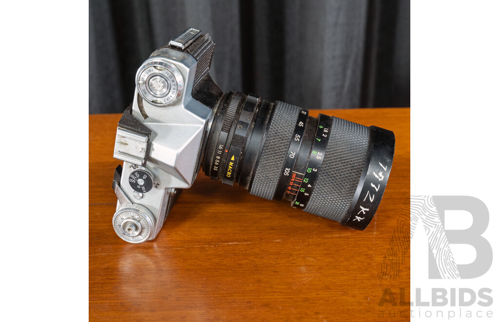 Vintage Zenite-ER 35mm SLR Camera with Zoom Lens