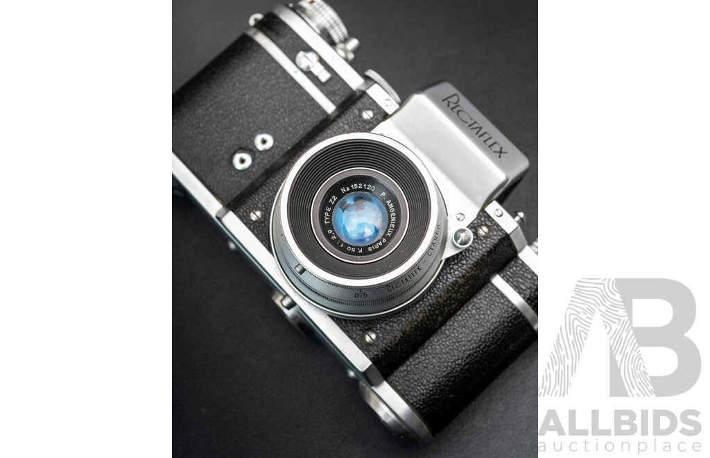 Vintage Rectaflex 35mm SLR Camera