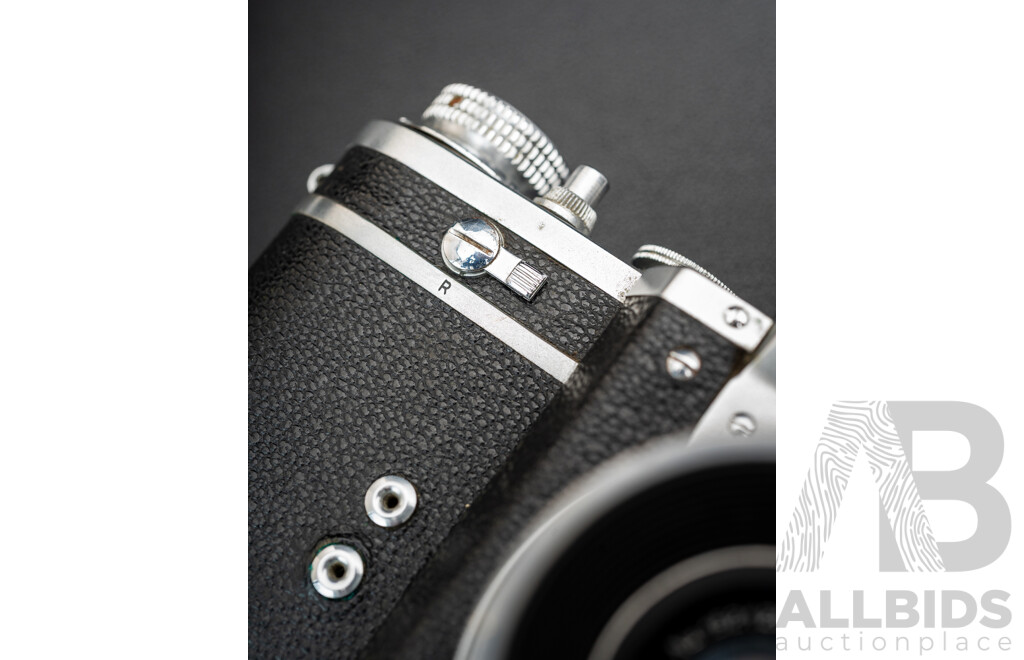 Vintage Rectaflex 35mm SLR Camera