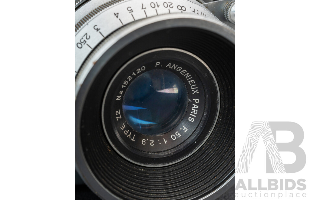 Vintage Rectaflex 35mm SLR Camera