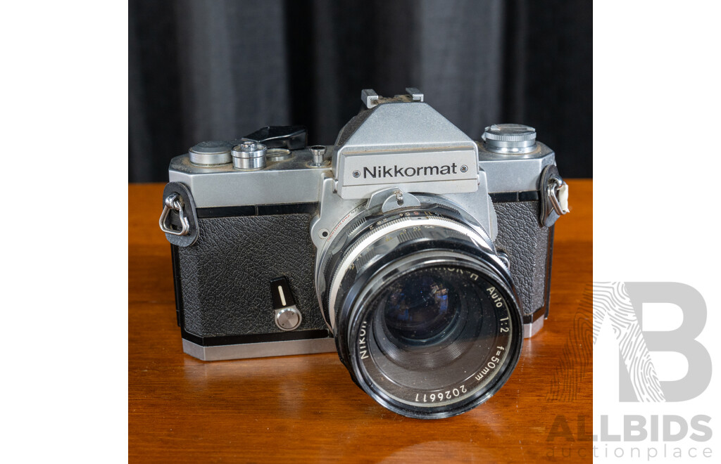 Vintage Nikkormat FT2 35mm SLR Film Camera with Nikkor 50mm f/2 Lens