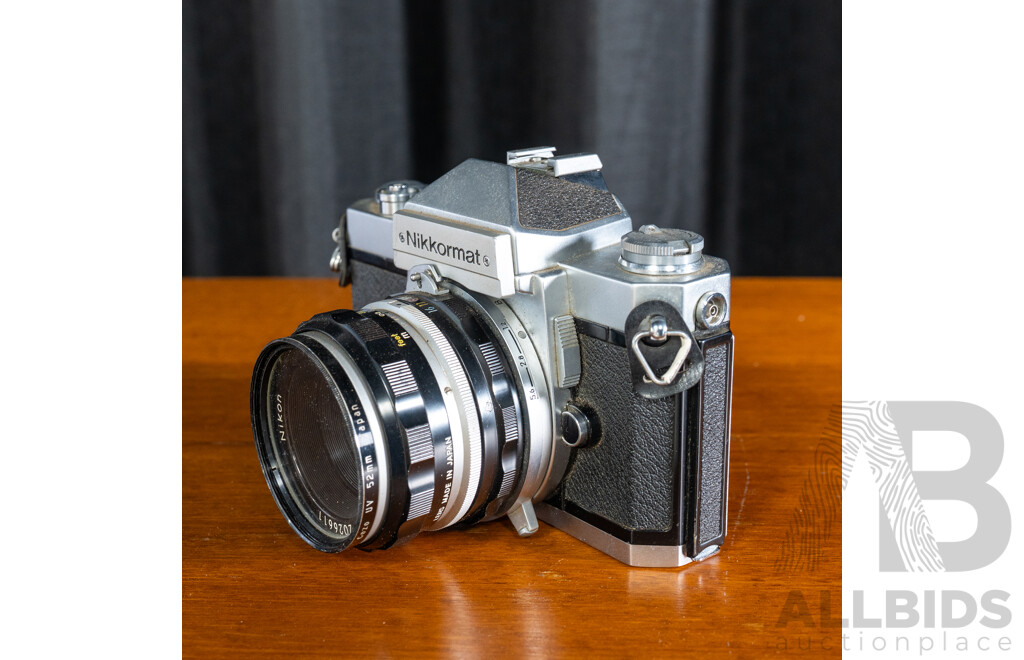Vintage Nikkormat FT2 35mm SLR Film Camera with Nikkor 50mm f/2 Lens