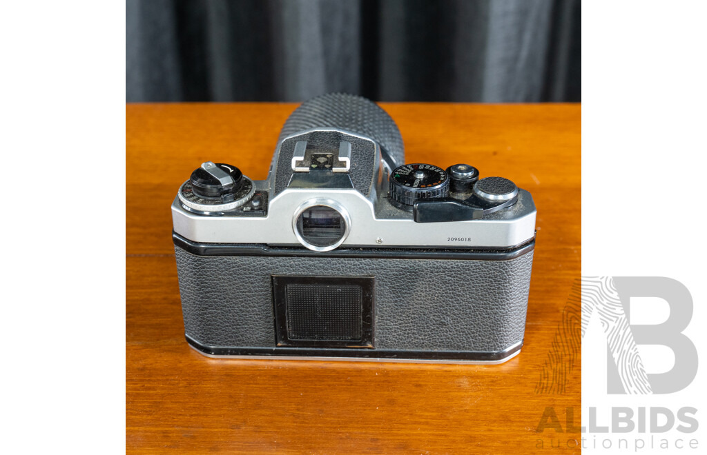 Nikon FE2 35mm SLR Camera with  Tokina SD 70-210mm