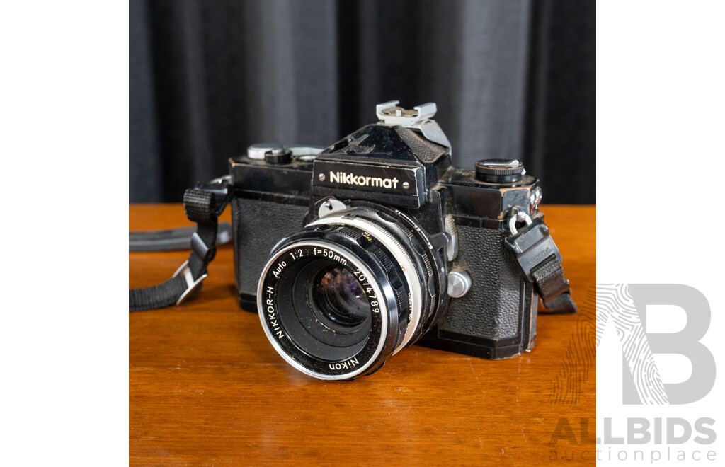 Vintage Nikon Nikkormat FT2 35mm SLR Film Camera with Nikkor-H Auto 50mm f/2 Lens