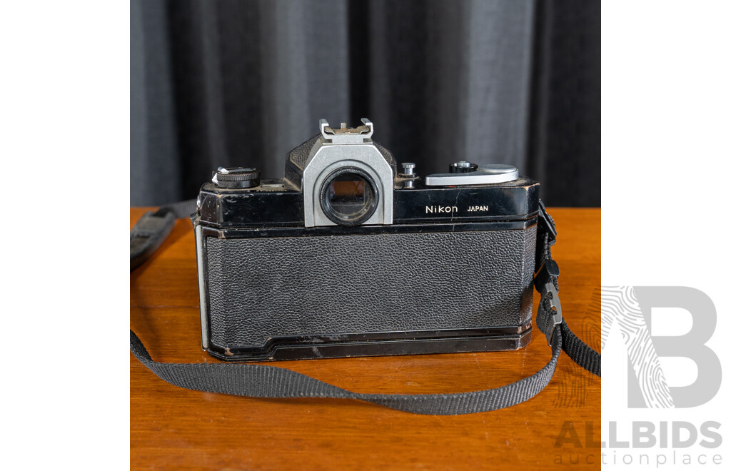 Vintage Nikon Nikkormat FT2 35mm SLR Film Camera with Nikkor-H Auto 50mm f/2 Lens
