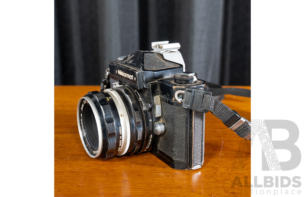 Vintage Nikon Nikkormat FT2 35mm SLR Film Camera with Nikkor-H Auto 50mm f/2 Lens