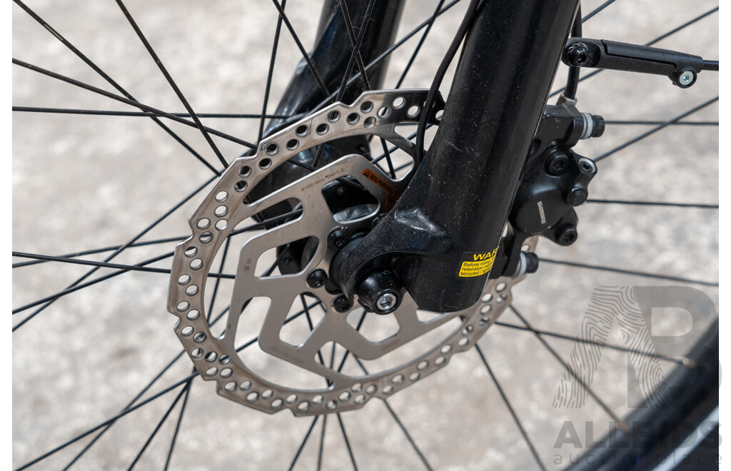 Trek Allant + 9 Speed Electric Bike with Extra Tyre