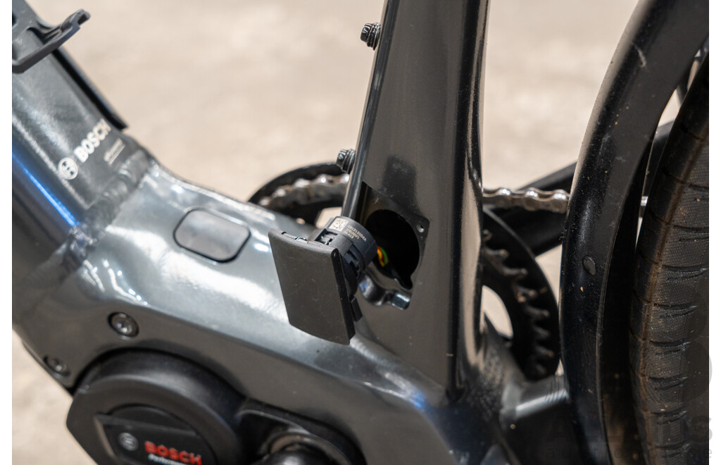 Trek Allant + 9 Speed Electric Bike with Extra Tyre