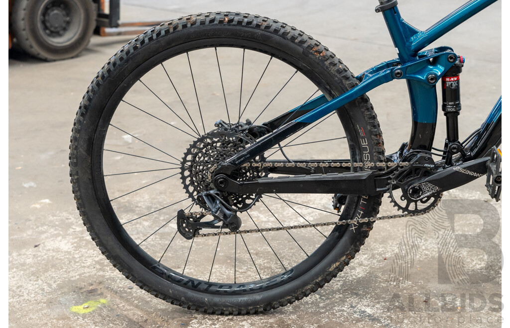 Trek Fuel-Ex-8 24 Speed Mountain Bike