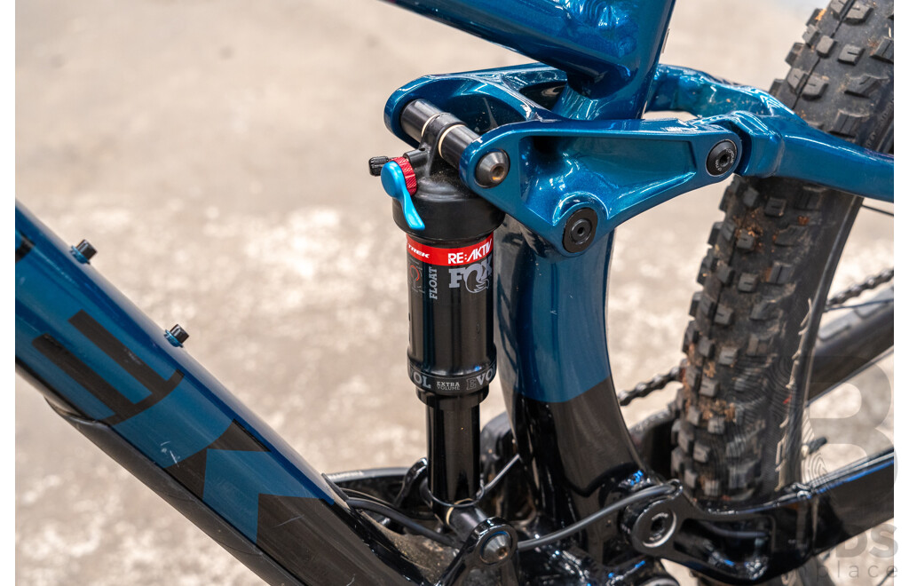 Trek Fuel-Ex-8 24 Speed Mountain Bike