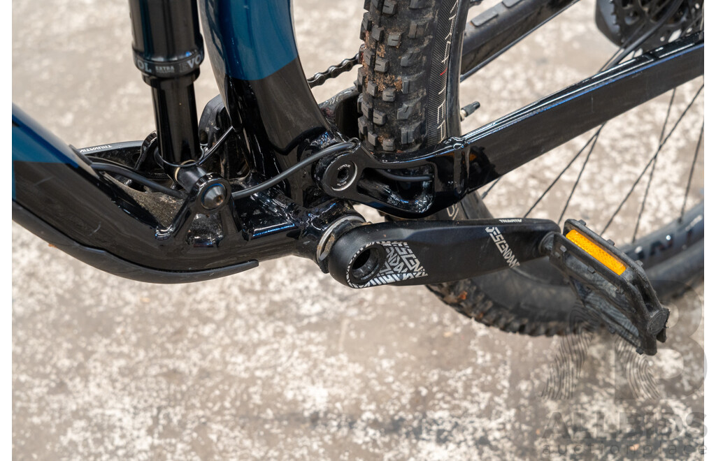 Trek Fuel-Ex-8 24 Speed Mountain Bike