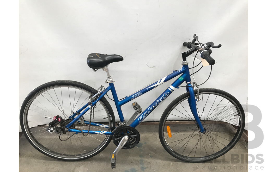 Raleigh C700 18 Speed Road Bike