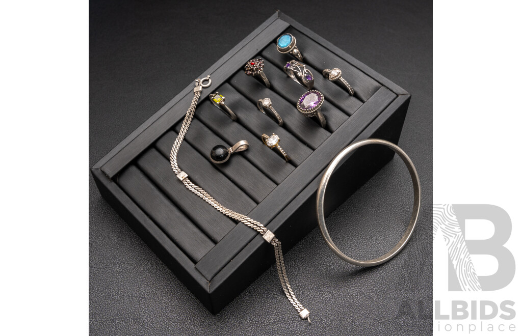 Collection of Sterling Sivler Jewellery Items Including Rings, Pendant, Bracelet & Bangle, 41.44 Grams
