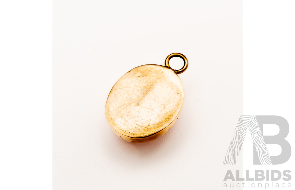 18ct Vintage Red Coral Cabochon Pendant, 17mm Long, 2.12 Grams