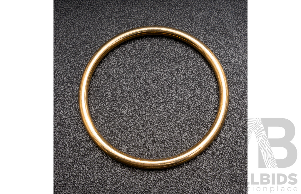 9ct Golf Bangle, 63mm Internal Diameter, 19.61 Grams