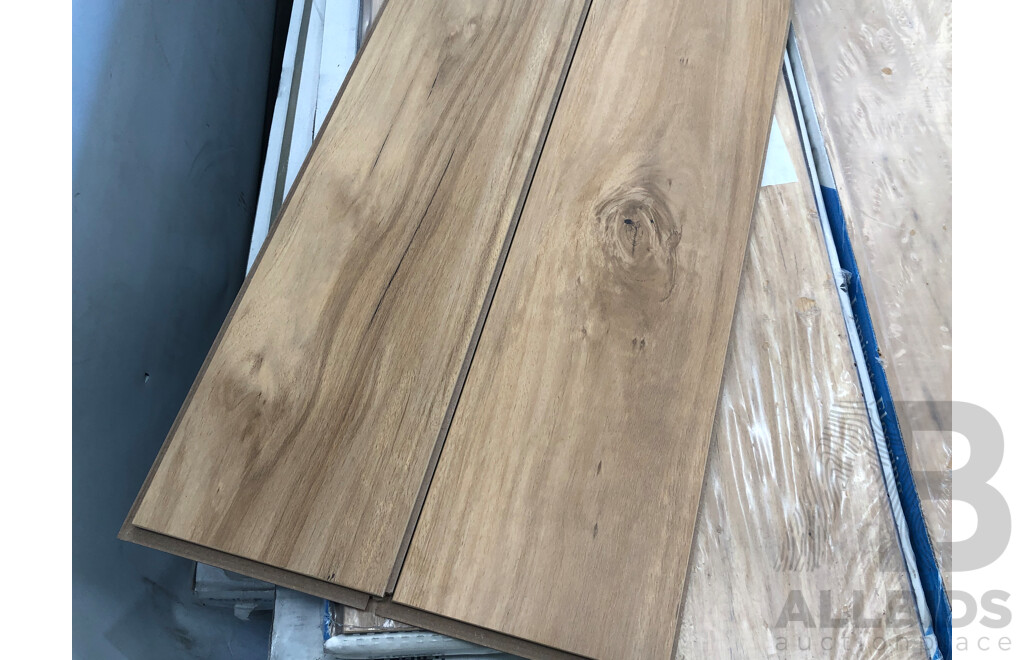 Oakleaf Collection AC4 12mm  Laminate Flooring - Blackbutt Finish - 13.584 Square Meters - Brand New