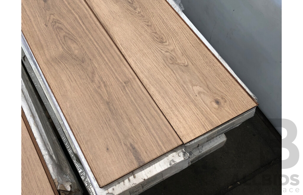 12mm Laminate Flooring - Natural Oak Finish - 32.4425 Square Meters - Brand New