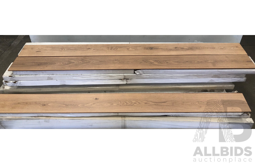 12mm Laminate Flooring - Natural Oak Finish - 32.4425 Square Meters - Brand New