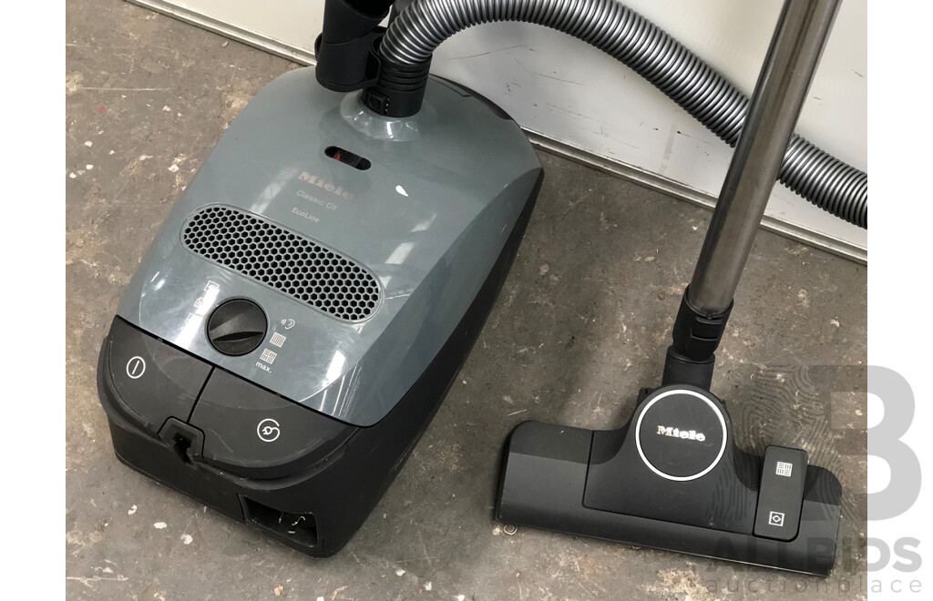 Miele Classic C1 Ecoline Barrel Vacuum Cleaner
