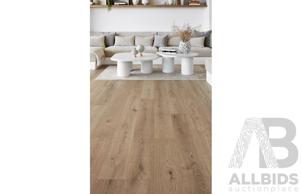 Oak Leaf HD Plus 8mm Laminate Flooring - Natural Finish - 24.64 Square Meters - Brand New