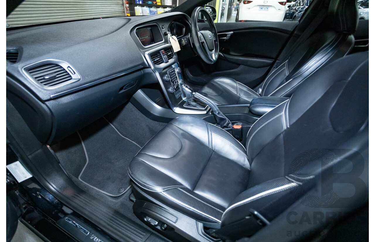 01/2015 Volvo V40 T5 R-DESIGN M MY15 5D Hatchback Black Sapphire Metallic Turbo 2.0L