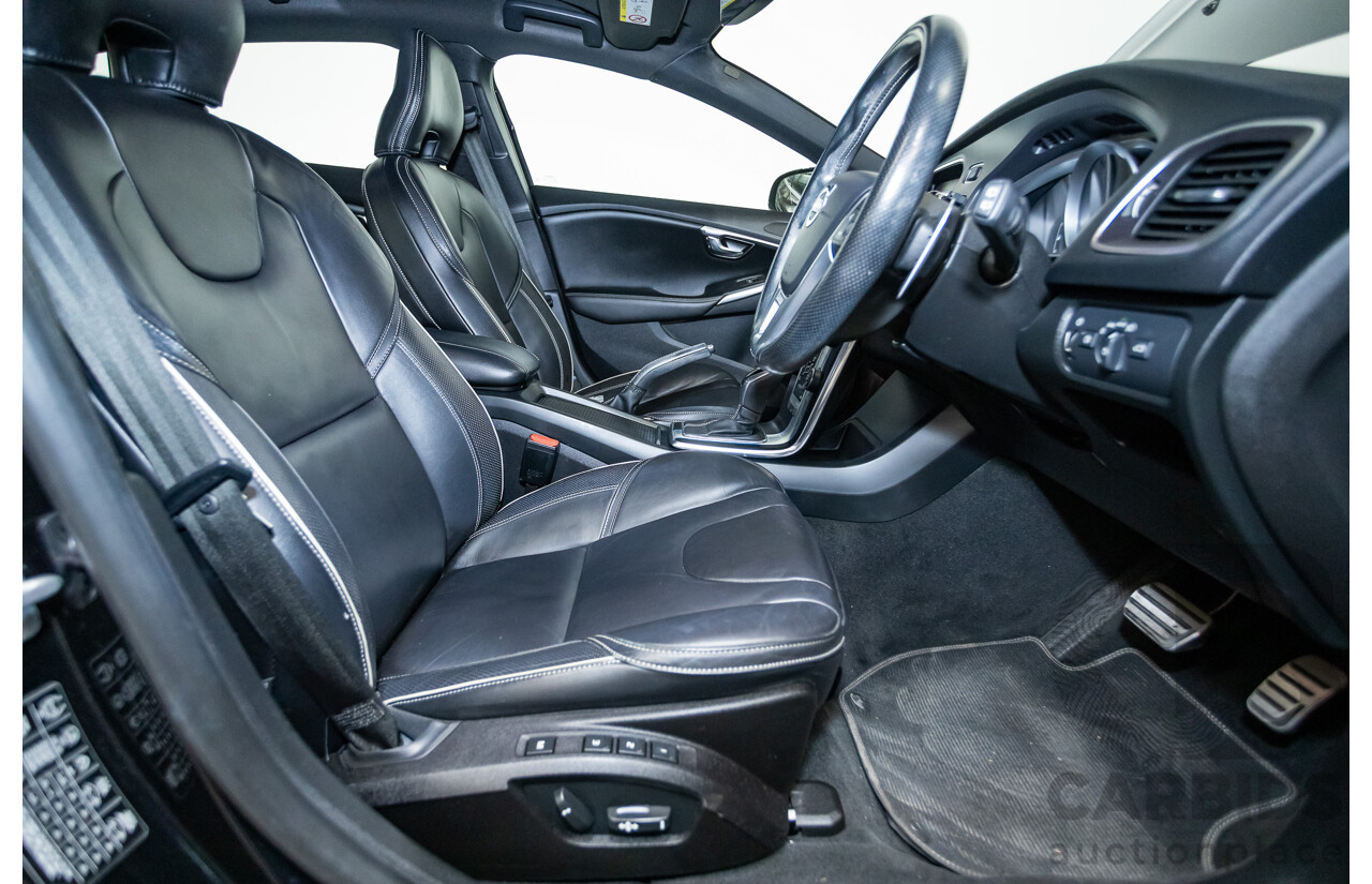 01/2015 Volvo V40 T5 R-DESIGN M MY15 5D Hatchback Black Sapphire Metallic Turbo 2.0L