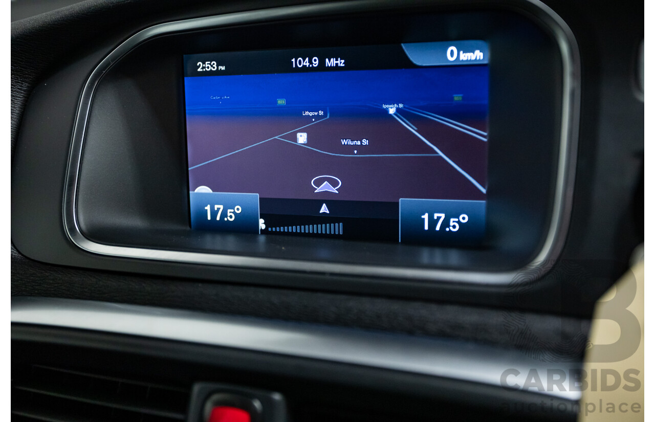 01/2015 Volvo V40 T5 R-DESIGN M MY15 5D Hatchback Black Sapphire Metallic Turbo 2.0L