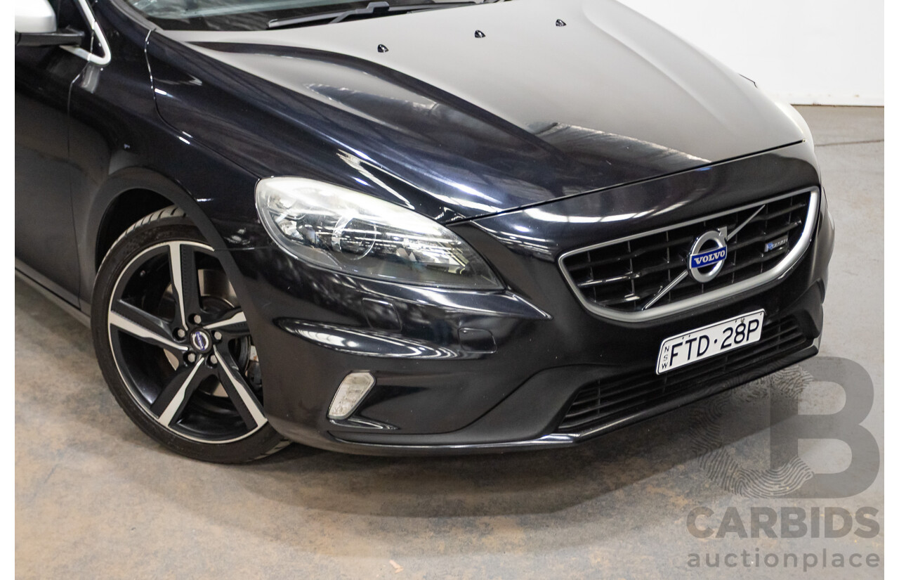 01/2015 Volvo V40 T5 R-DESIGN M MY15 5D Hatchback Black Sapphire Metallic Turbo 2.0L