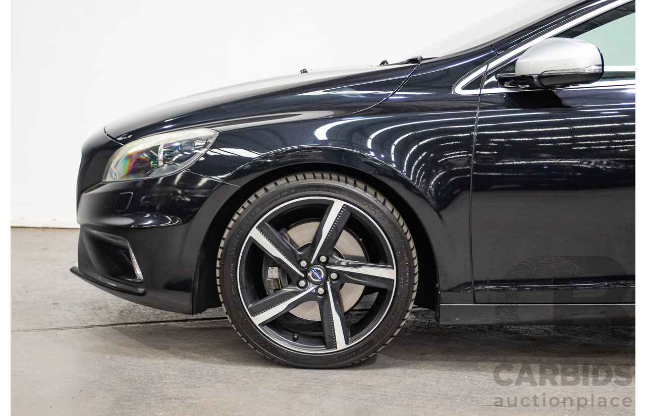 01/2015 Volvo V40 T5 R-DESIGN M MY15 5D Hatchback Black Sapphire Metallic Turbo 2.0L
