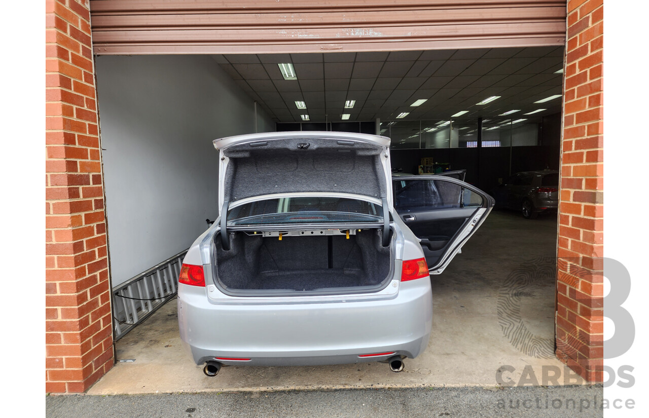 1/2004 Honda Accord EURO  4d Sedan Silver 2.4L