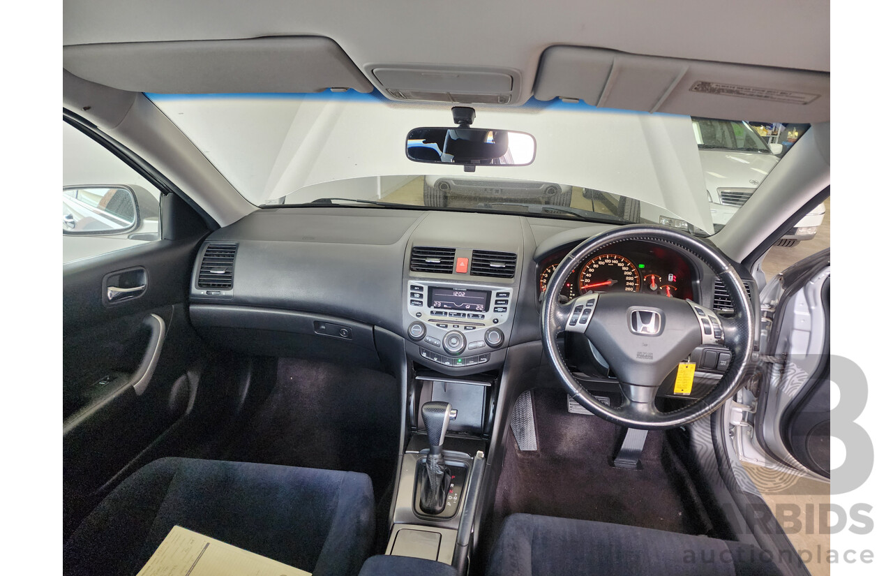 1/2004 Honda Accord EURO  4d Sedan Silver 2.4L