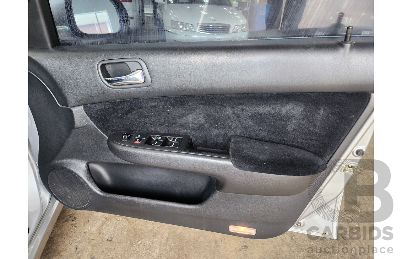 1/2004 Honda Accord EURO  4d Sedan Silver 2.4L