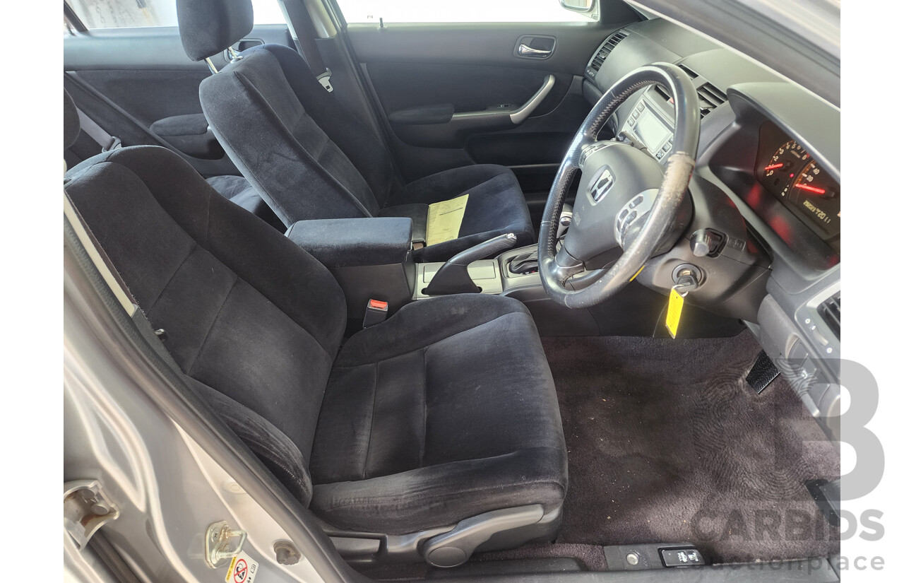 1/2004 Honda Accord EURO  4d Sedan Silver 2.4L
