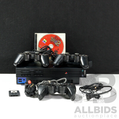 Sony Playstation 2 (SCPH-39000) Video Game Console with 3x Controllers, Monster Hunter 2 & Cables Sony Playstation 2 (SCPH-39000) Video Game Console with 3x Controllers, Monster Hunter 2 & Cables