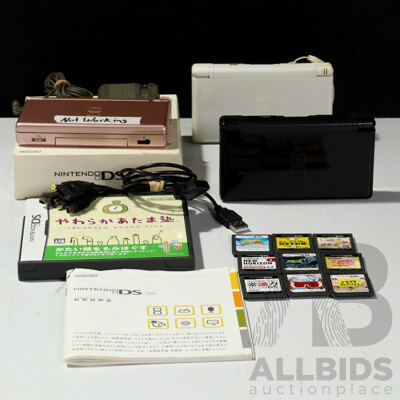 Nintendo DS Lite Hand Held Consoles with Charger & Games Nintendo DS Lite Hand Held Consoles with Charger & Games