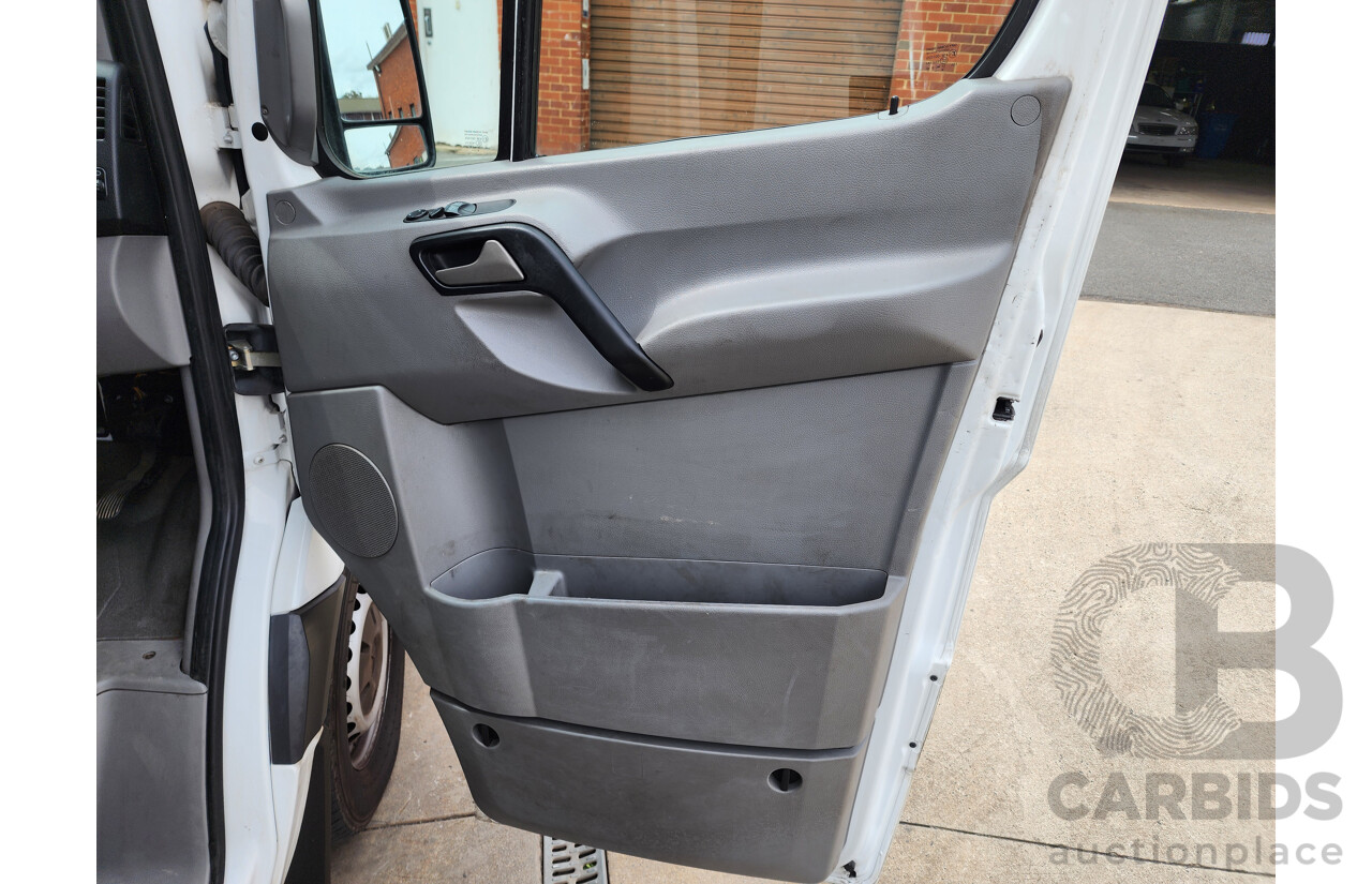 03/2015 Mercedes-Benz Sprinter 316 CDI Medium Wheelbase Auto MY14 2d White 2.1L
