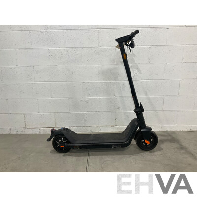 NIU Kick Scooter - KQi3 Sport