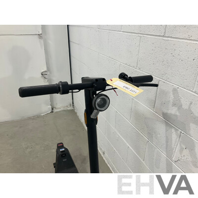 NIU Kick Scooter - KQi3 Sport