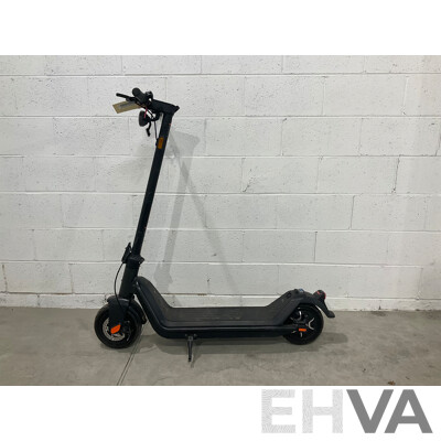 NIU Kick Scooter - KQi3 Sport