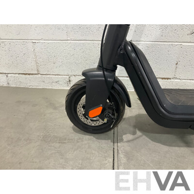 NIU Kick Scooter - KQi3 Sport