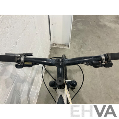 Specialized Pitch Sport - Medium 17.5