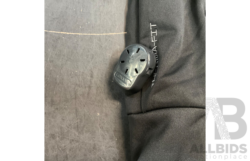 Nike Mens Size M Apparel - Lot of 5 - Total ORP $ 365